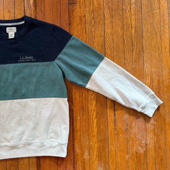 L.L. Bean Crewneck Sweater - Picture 5 of 11